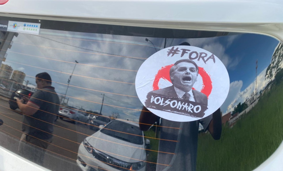 Ato pró-impeachment de Bolsonaro reúne anônimos, petistas e comunistas no Acre 